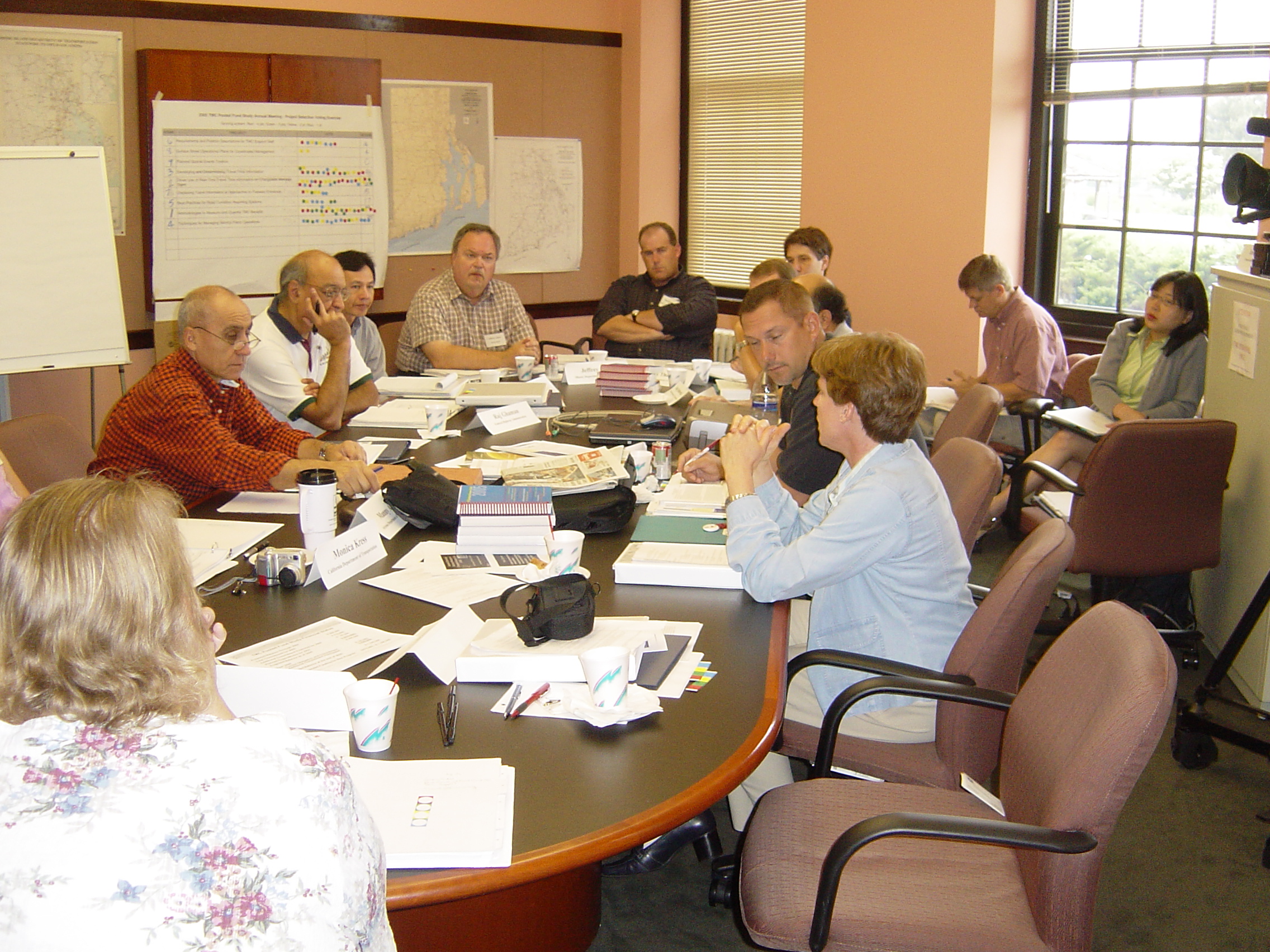 Members discuss issues and challenges at annual meeting